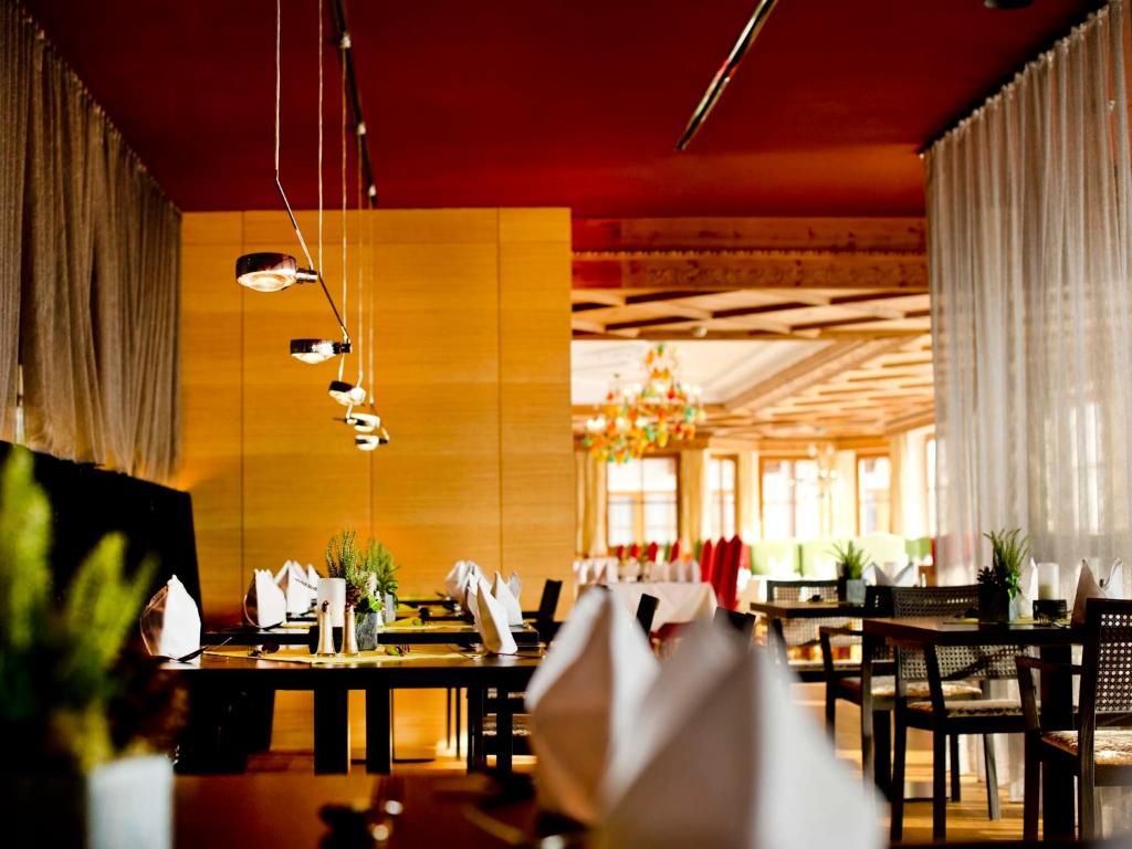 All In Resort Schwarzbrunn 施坦斯 外观 照片