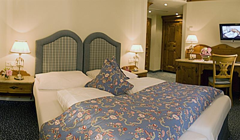 All In Resort Schwarzbrunn 施坦斯 外观 照片